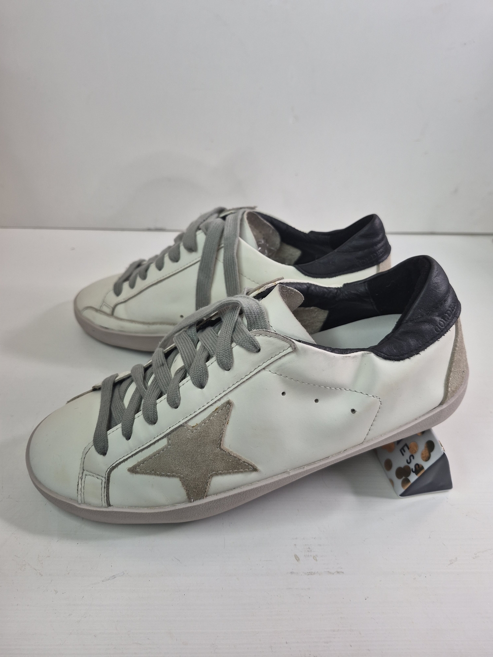 Golden Goose White Low-Top Sneakers with Gray Laces - Picture 4 of 8